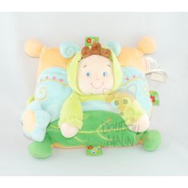  coussin garçon déguisé en papillon vert jaune bleu fleur  