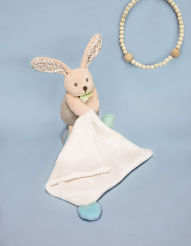 Doudou lapin beige et blanc tenant un mouchoir - BN3521 Baby Nat