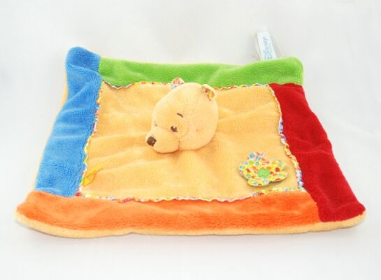  winnie lourson plat carré rouge jaune orange bleu vert fleur abeille 