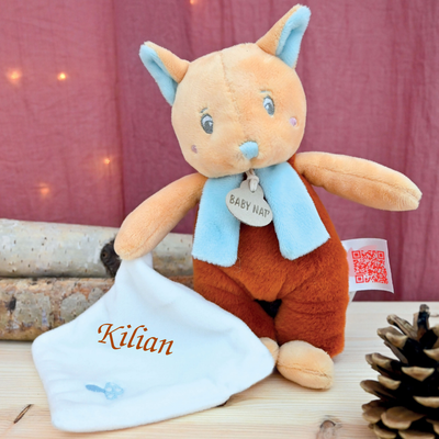  - noisette - plush squirrel with comforter - 25 cm 
