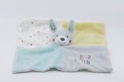  - happy friends - plat lapin gris bleu jaune 25 cm 